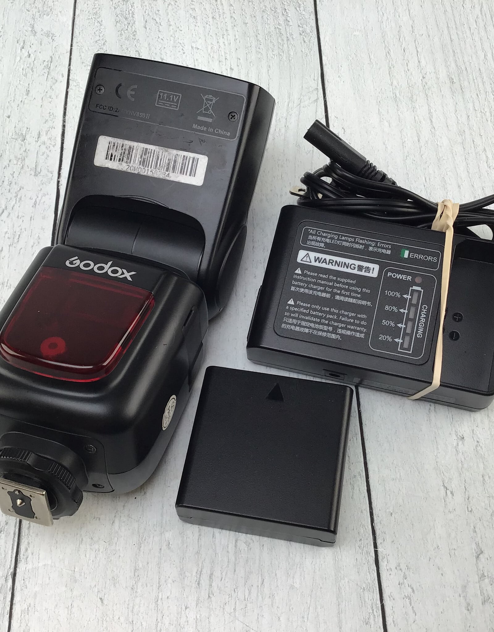 GODOX Godox V850 II Flash Used Good