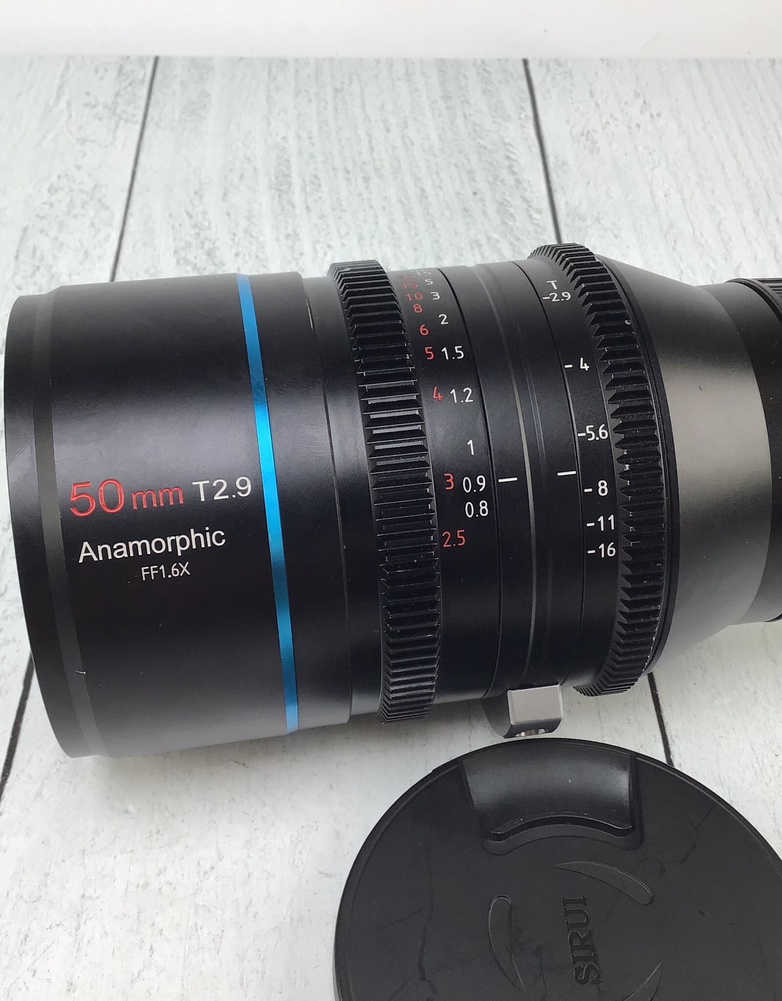 Sirui 50mm T2.9 Anamorphic FF 1.66X lens for Canon Rf Used Good