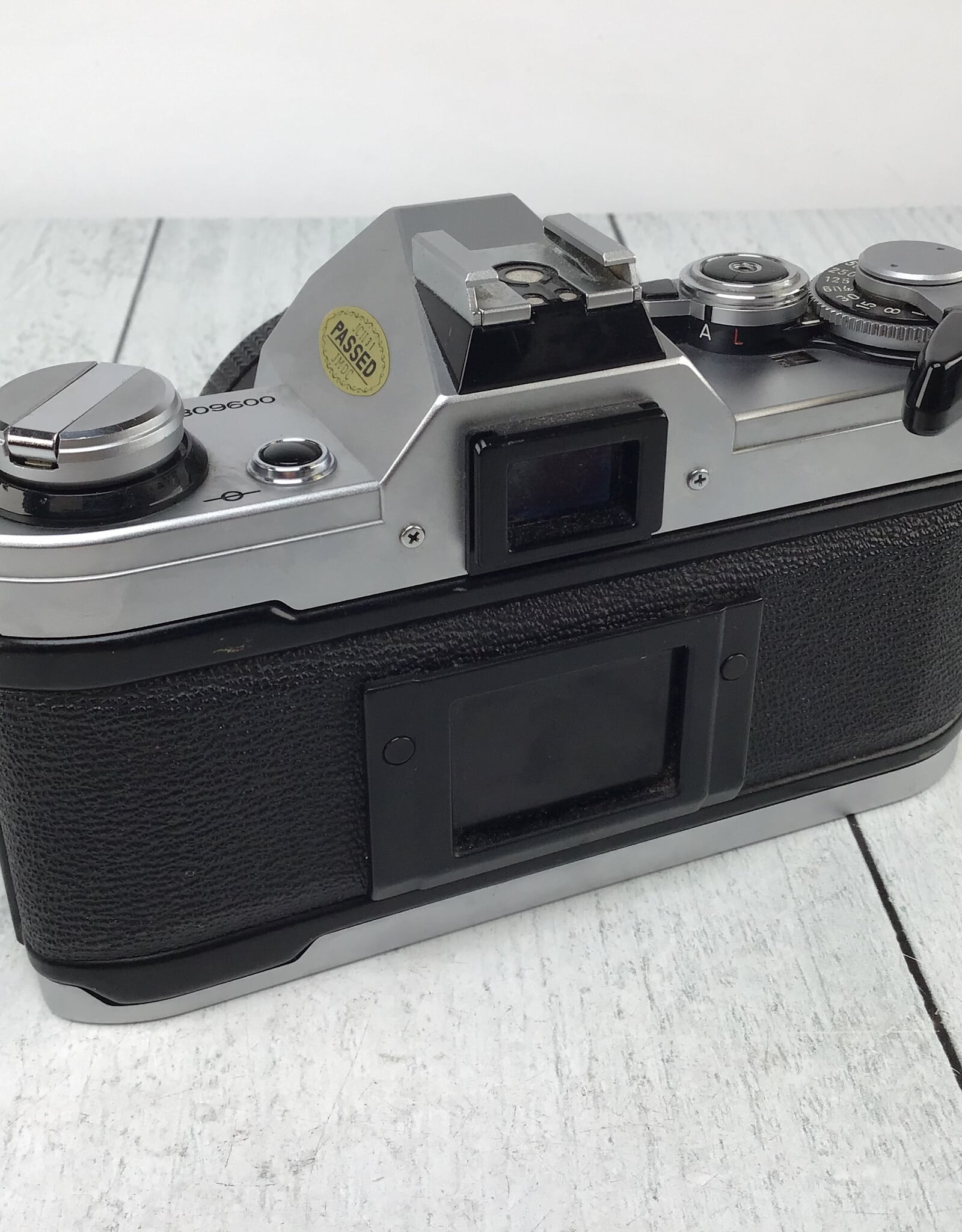 CANON Canon AE-1 Camera w/ 50mm f1.8 Used Good