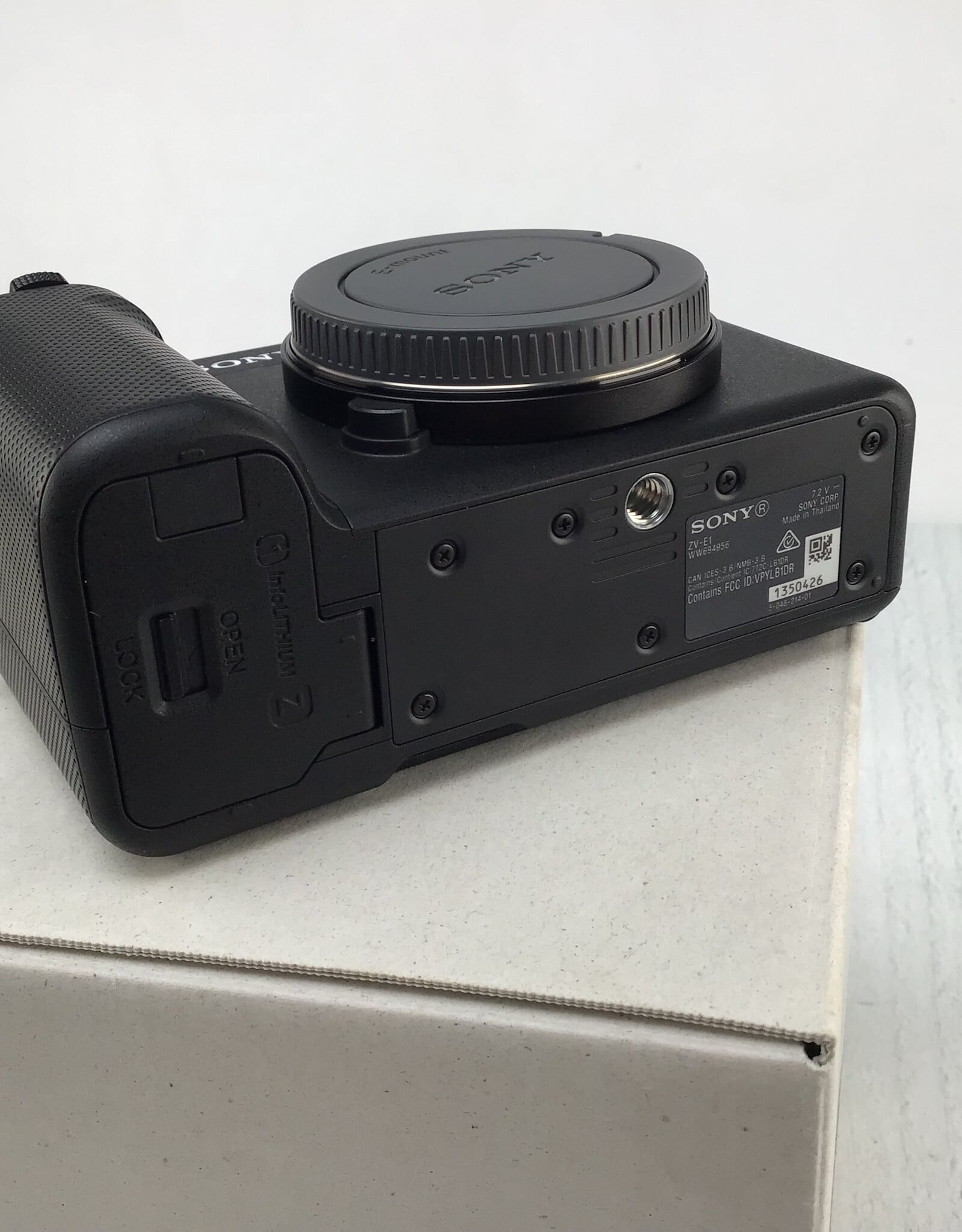 SONY Sony ZV-E1 Camera Body Black in Box Used EX