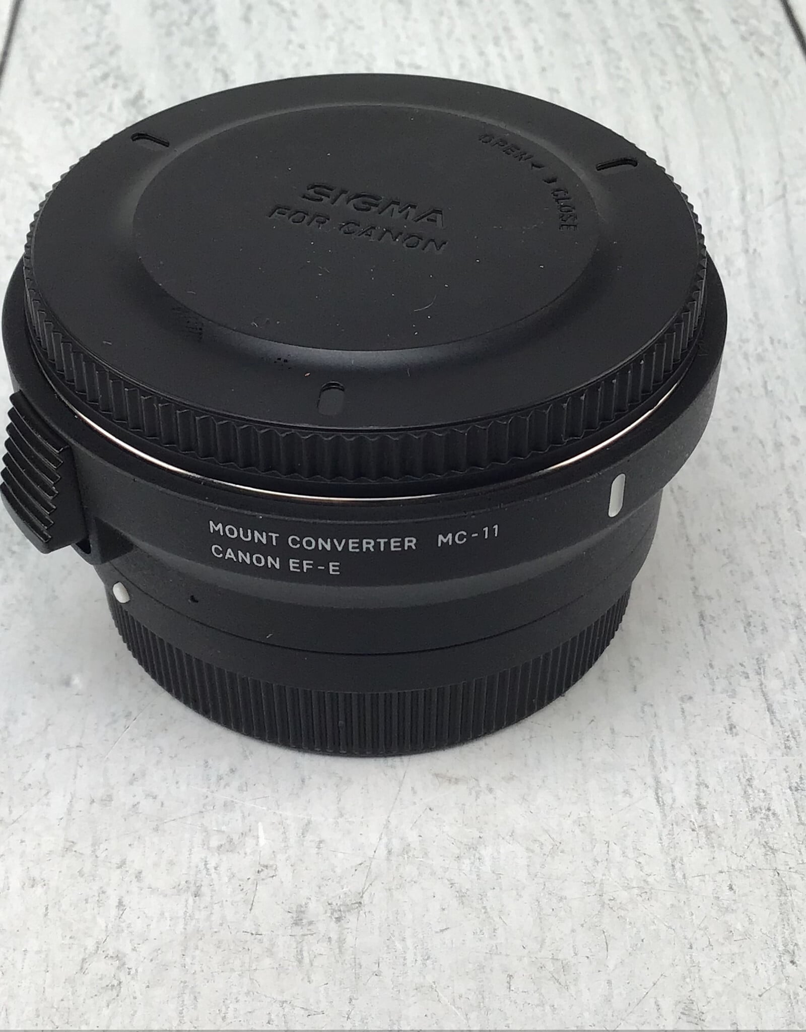 SIGMA Sigma Mount Converter MC-11 Canon EF-E Used Good