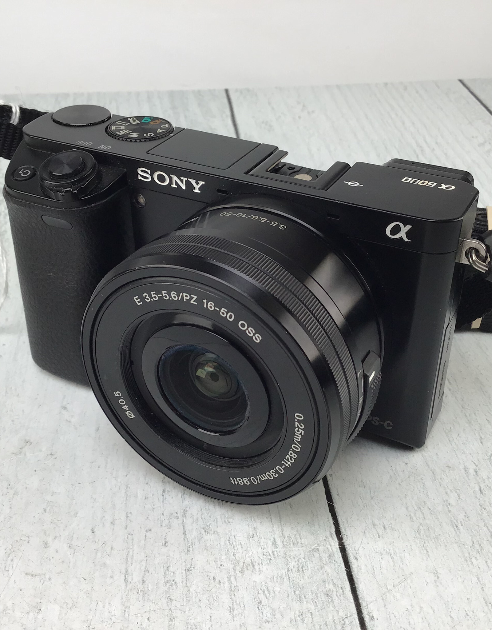 SONY Sony A6000 Camera w/16-50mm Used Good