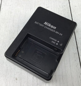 NIKON Nikon MH-24 Battery Charger for EN-EL14 Used Good