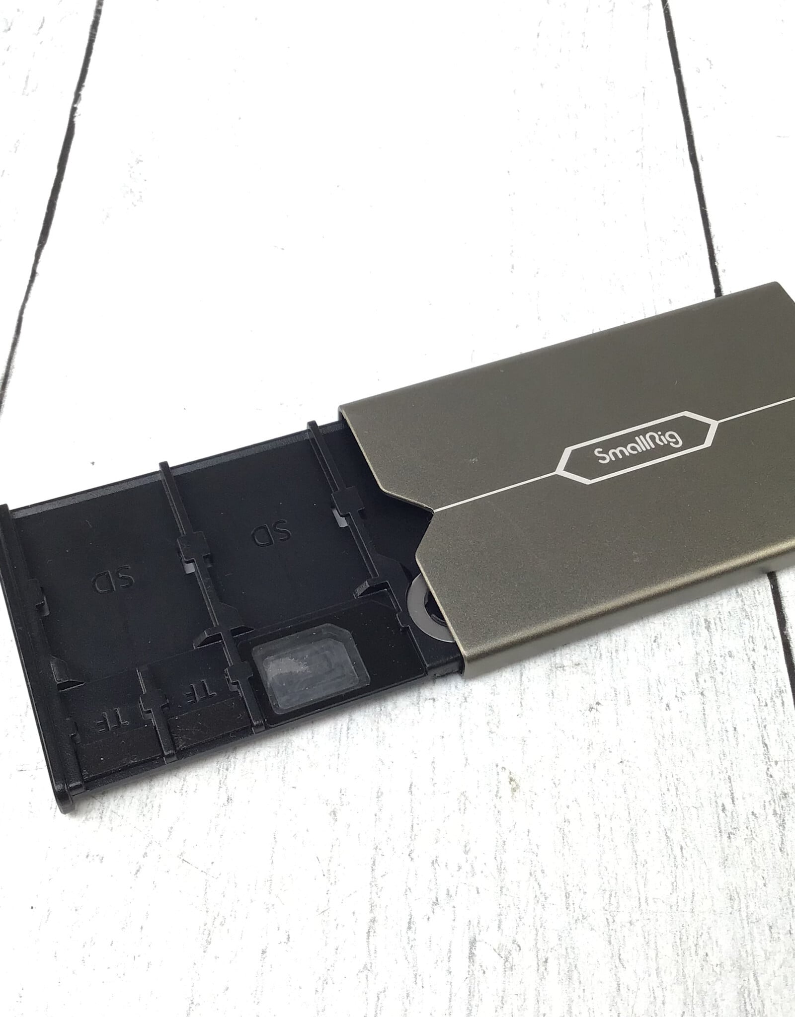 SmallRig SmallRig SD Card Storage Used Good