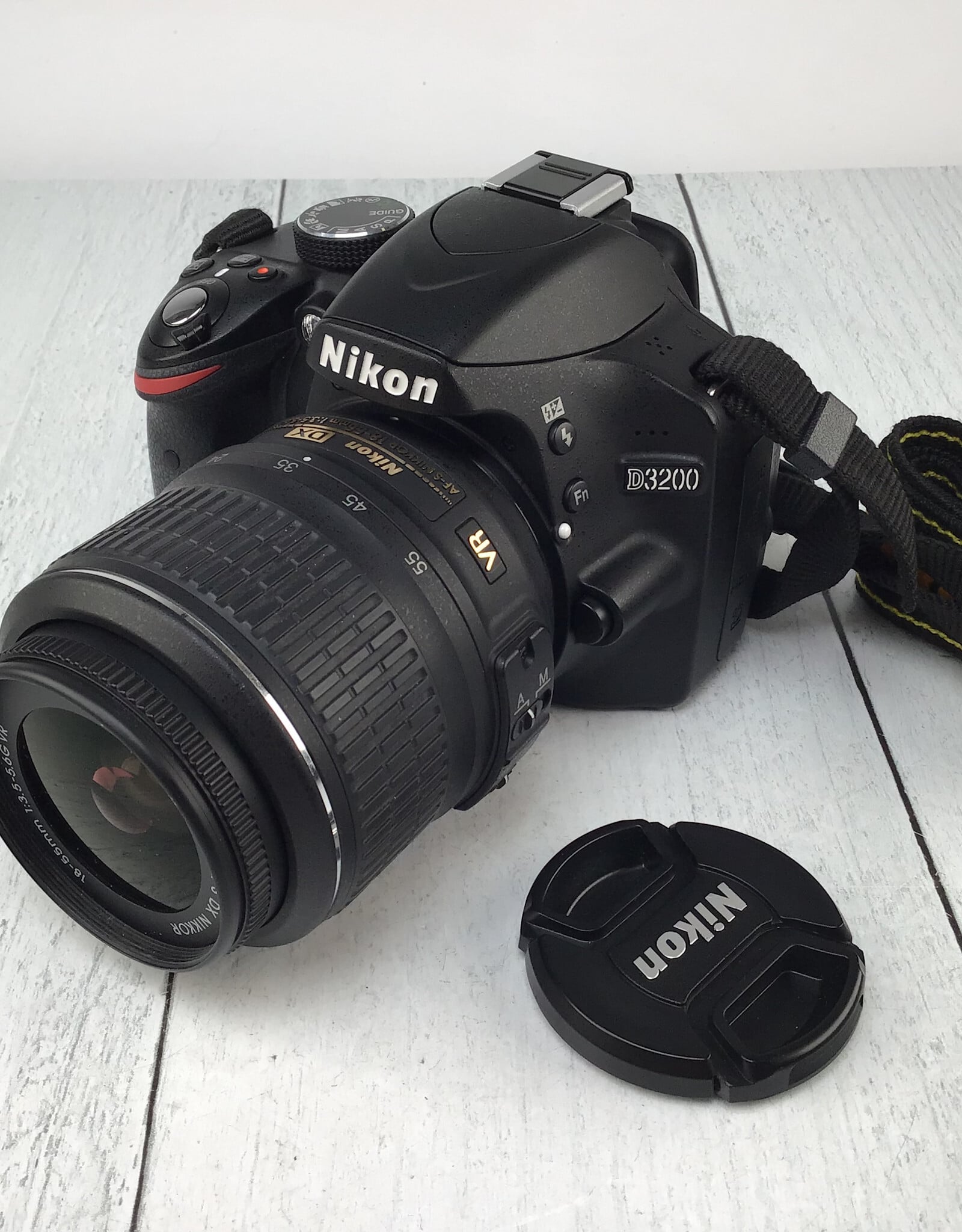 NIKON Nikon D3200 Camera w/18-55 Used Good