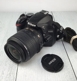 NIKON Nikon D3200 Camera w/18-55 Used Good