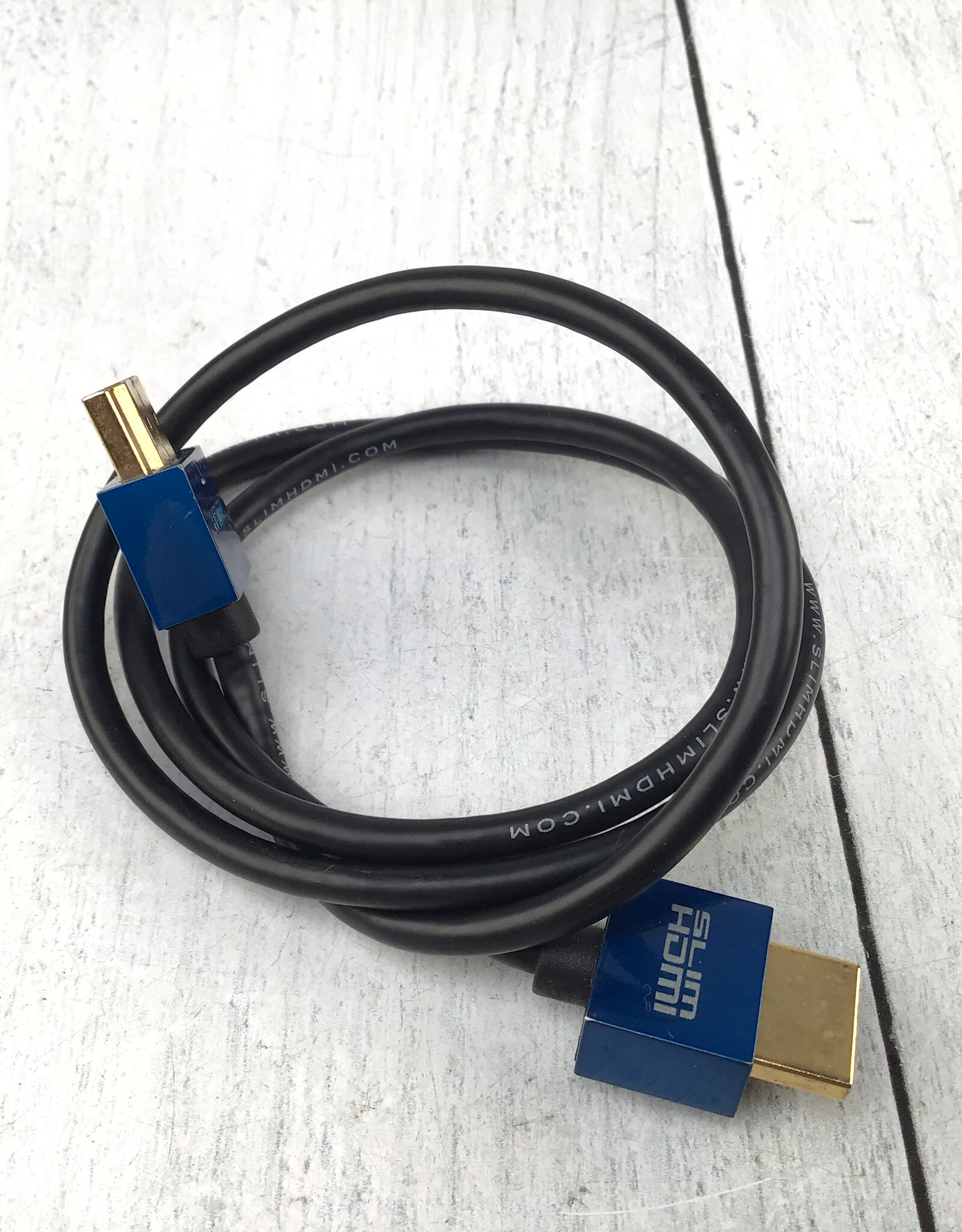 Slim HDMI to HDMI Cable Used Good