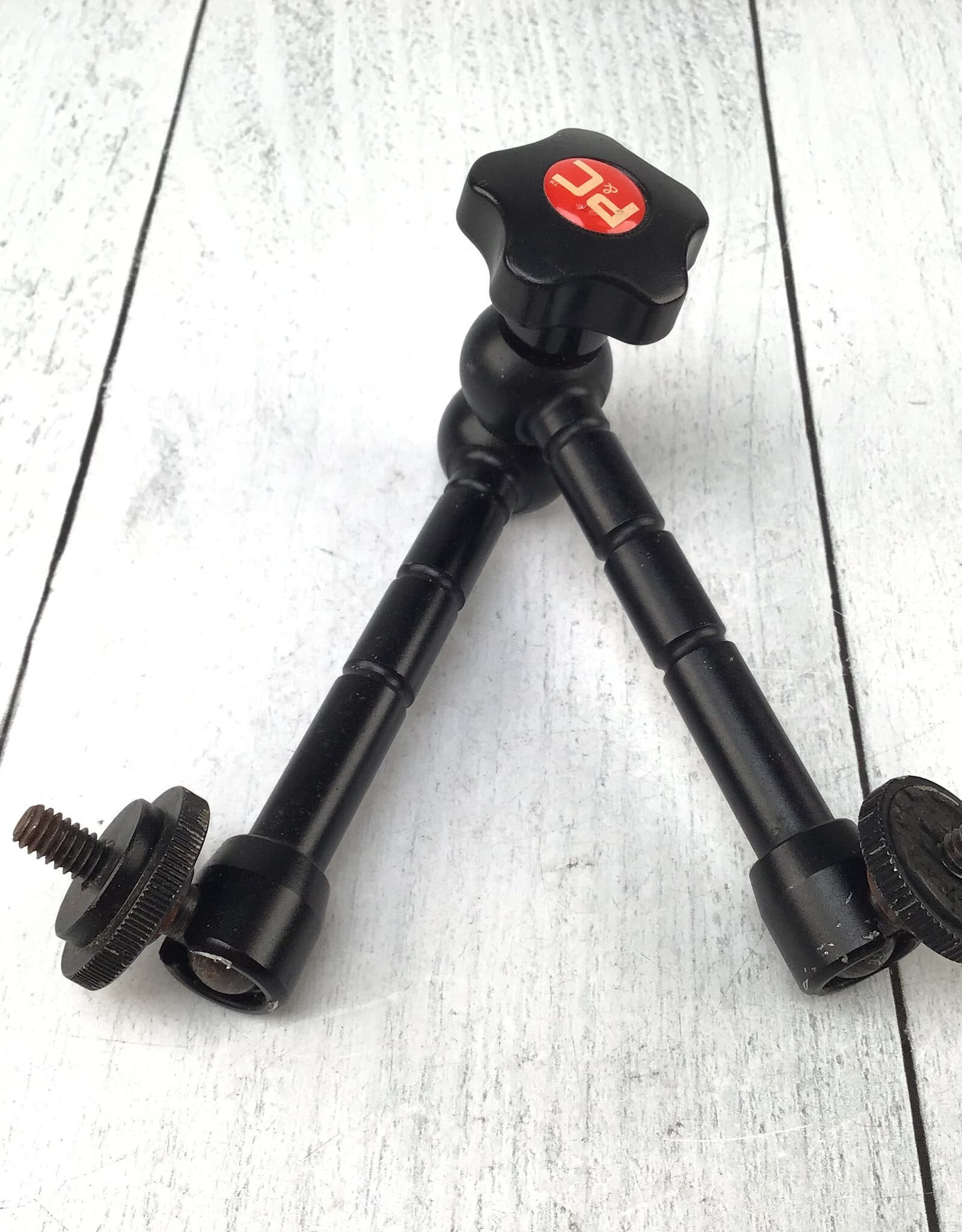 P&C Articulating Arm Used Fair