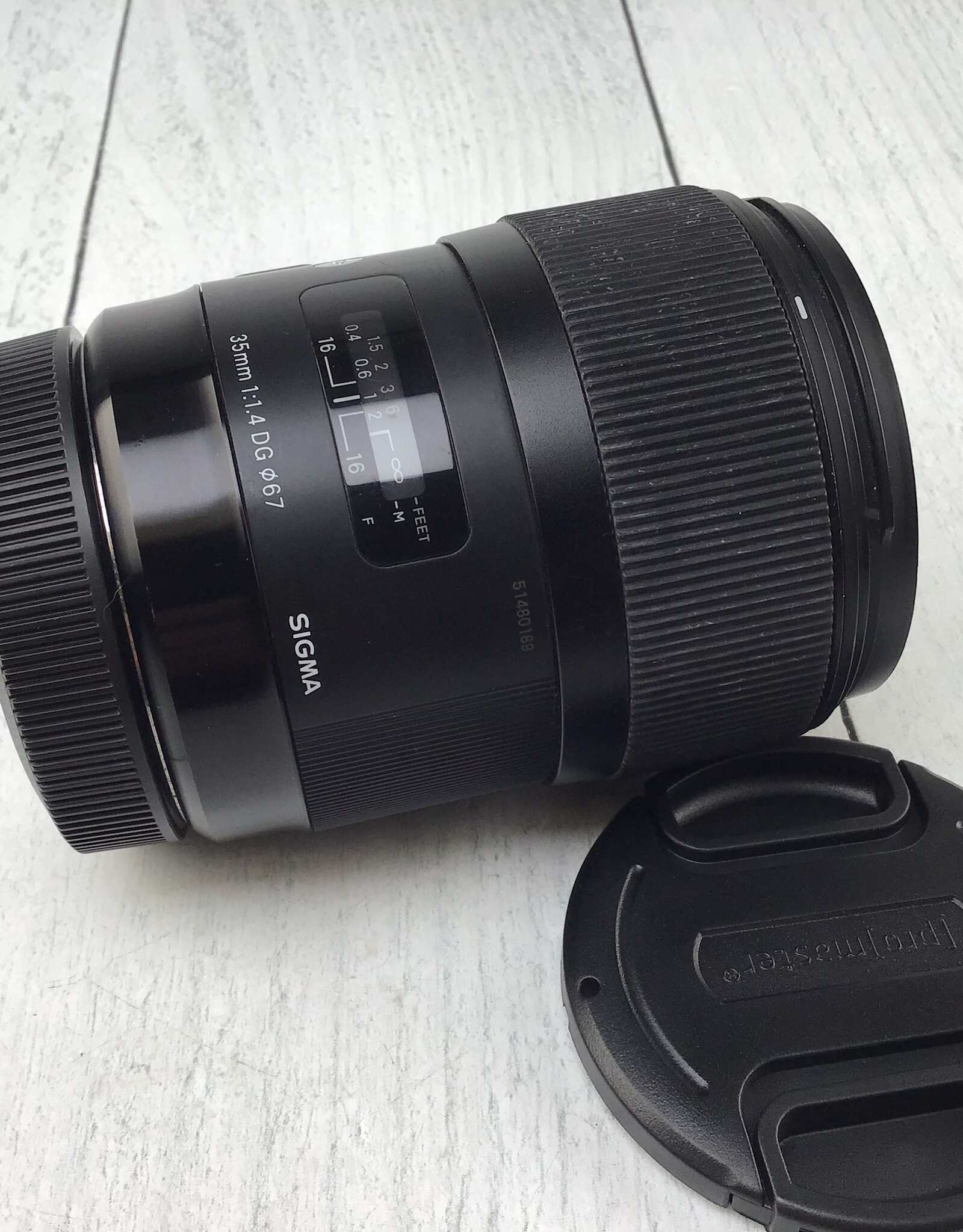 CANON Sigma 35mm f1.4 DG EF Mount Lens Used Good