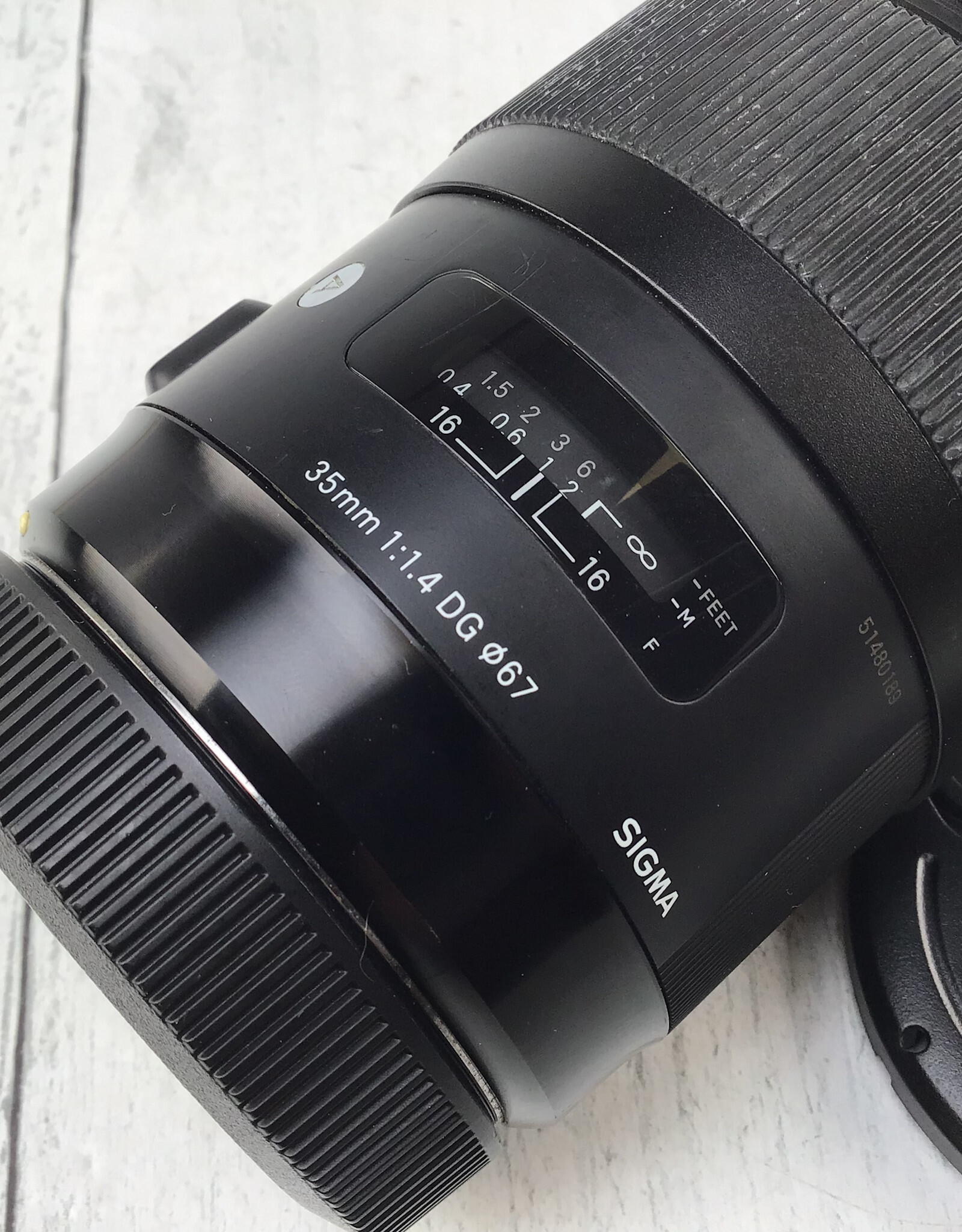CANON Sigma 35mm f1.4 DG EF Mount Lens Used Good