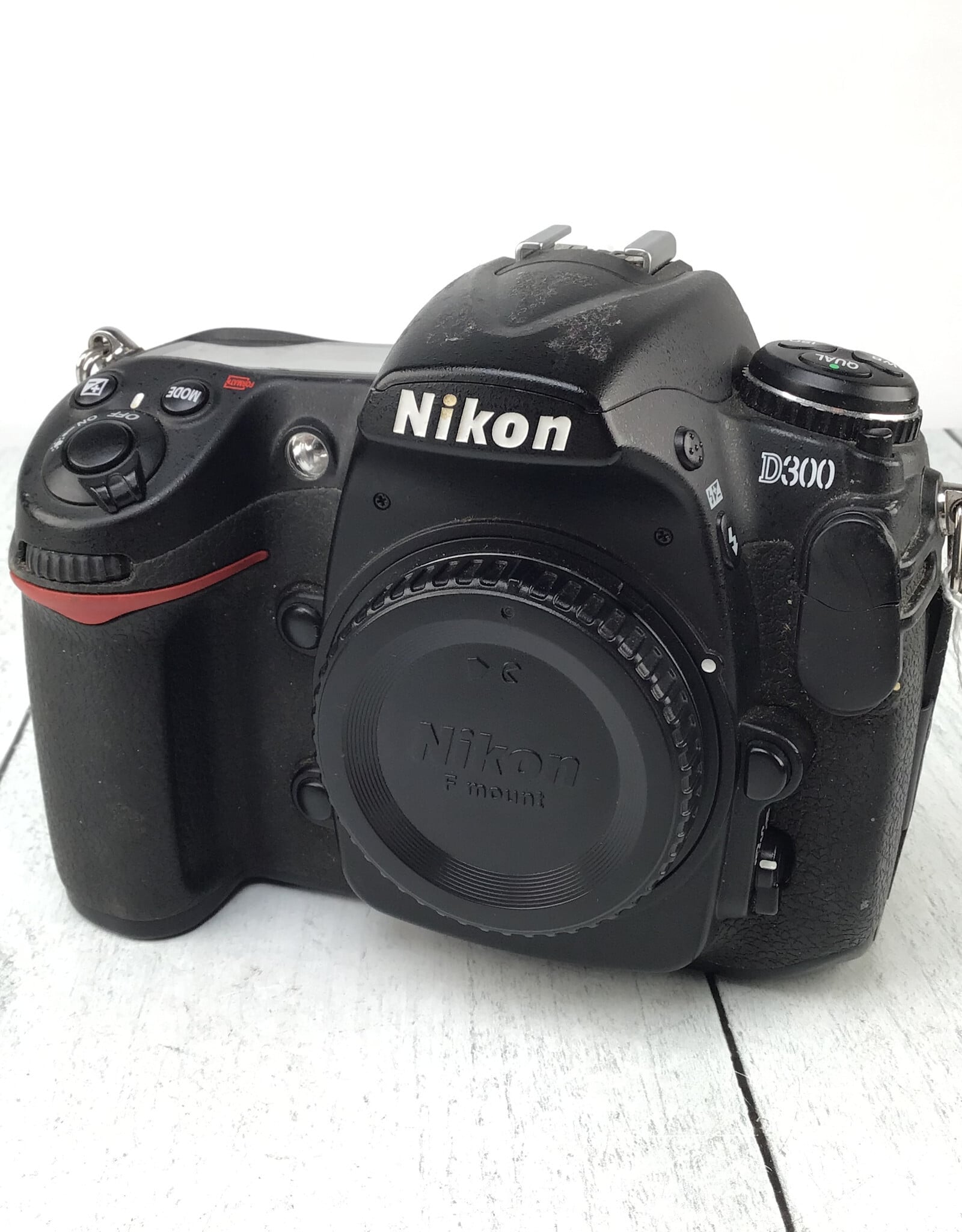 NIKON Nikon D300 Camera Body Used BGN