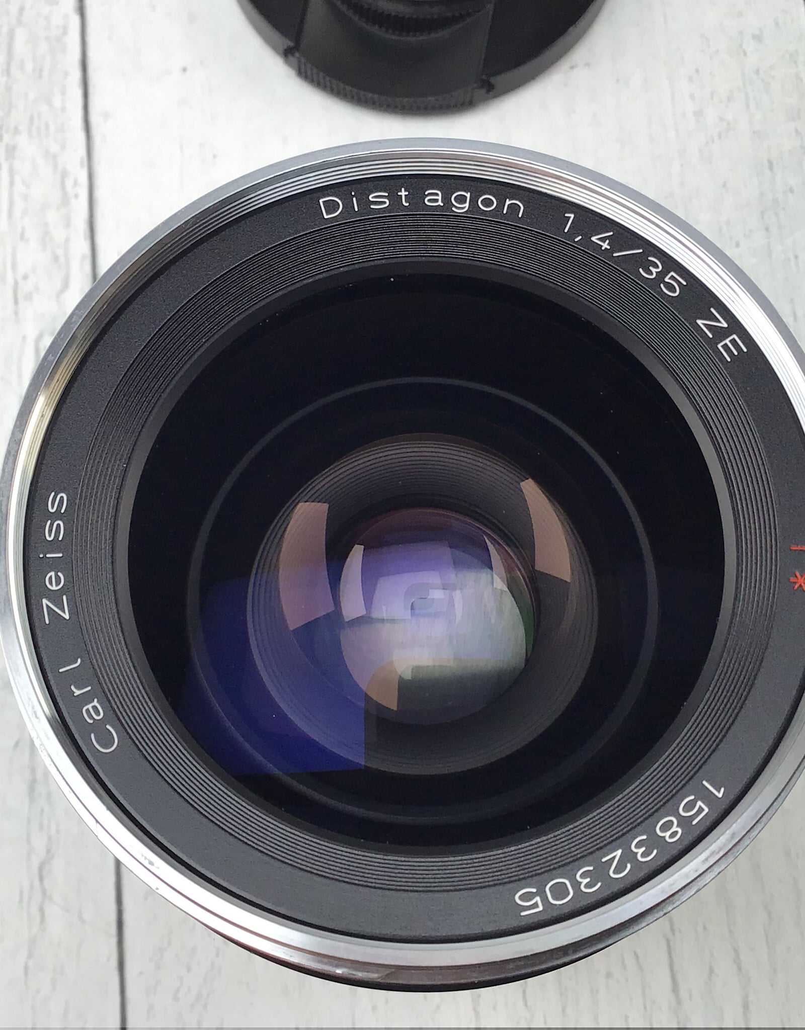 ZEISS Carl Zeiss Distagon 35mm f1.4 ZE Lens for Canon EF Used Good