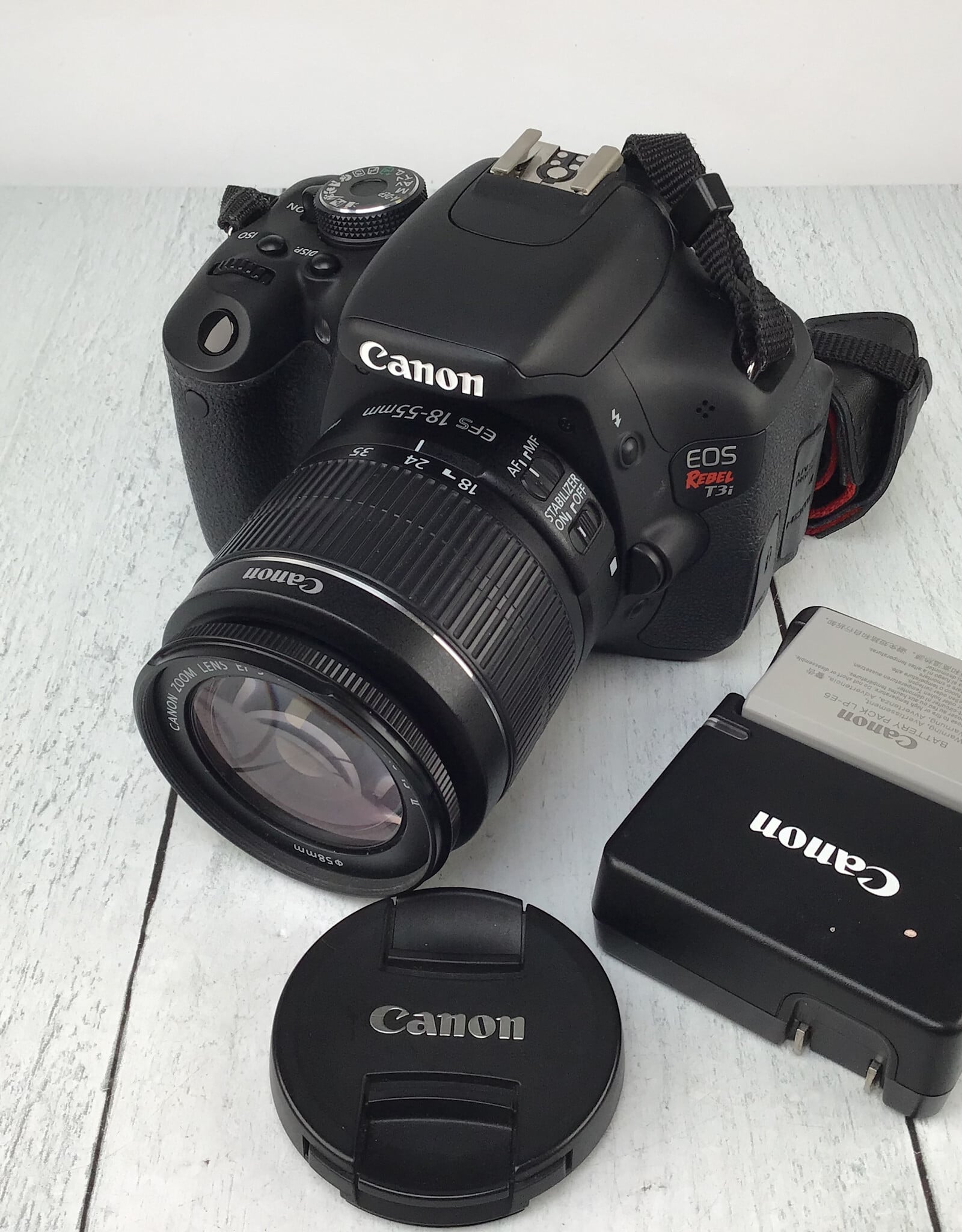CANON Canon EOS Rebel T3i Camera w/ 18-55mm IS Used Good