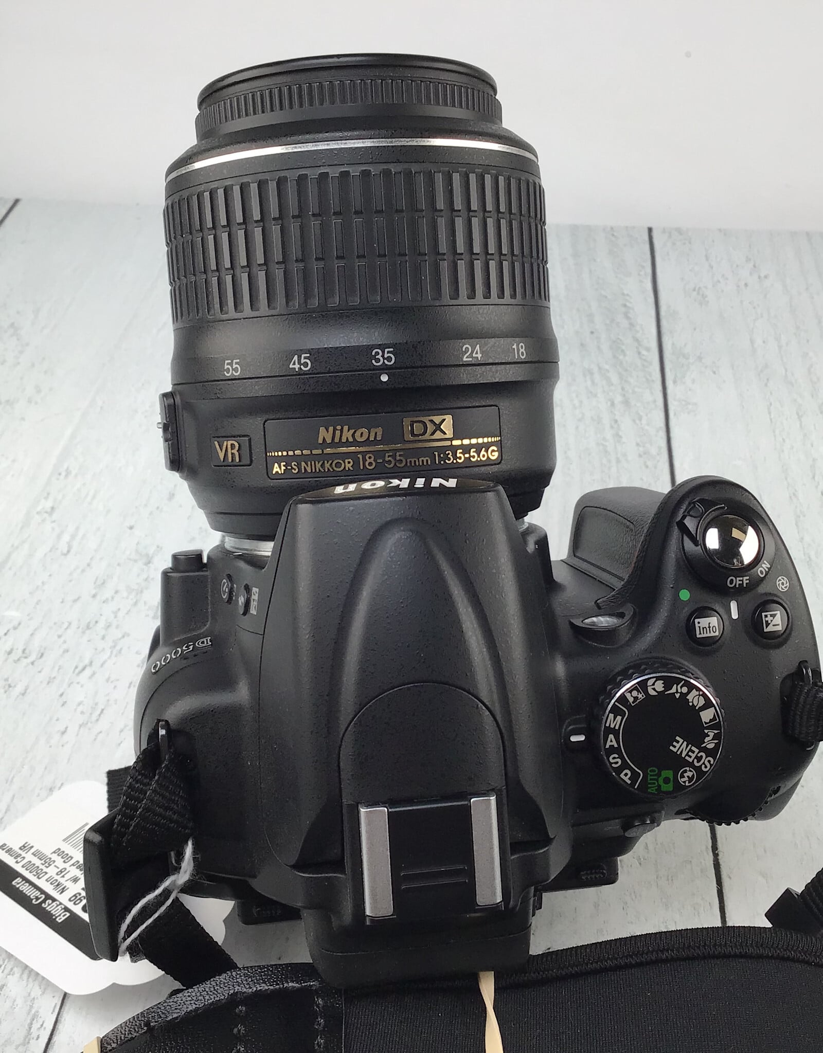 NIKON Nikon D5000 Camera w/ 18-55mm VR Used Good