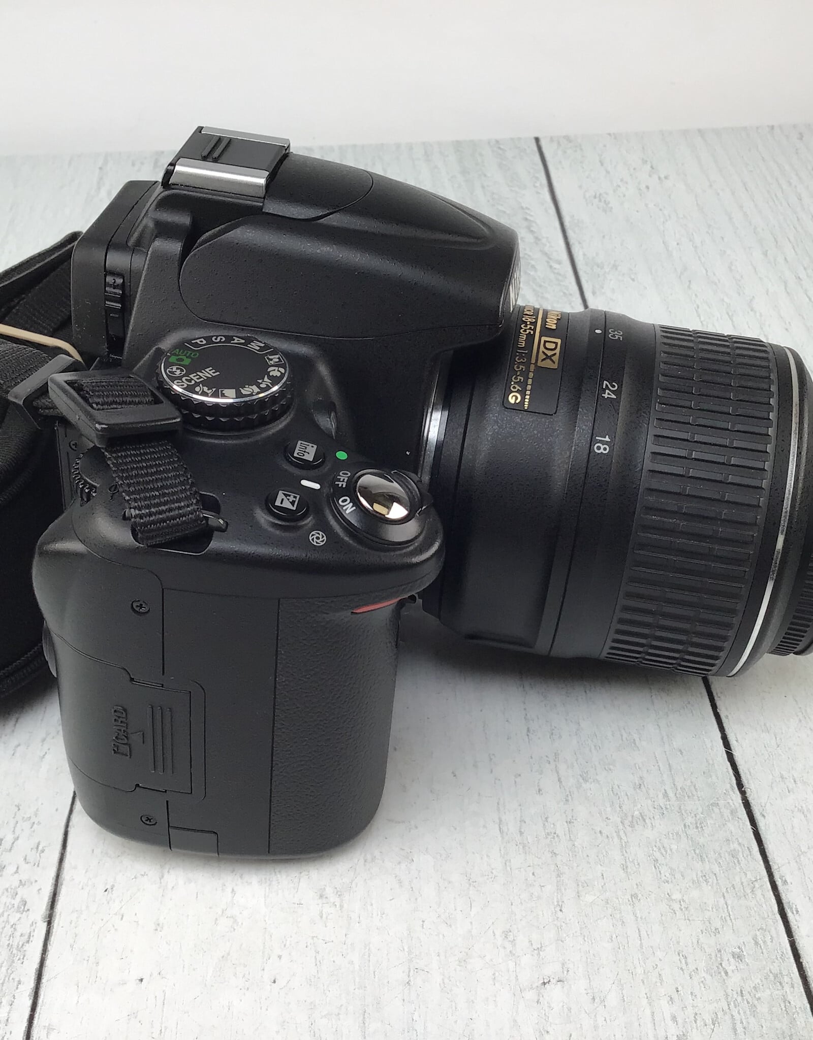 NIKON Nikon D5000 Camera w/ 18-55mm VR Used Good