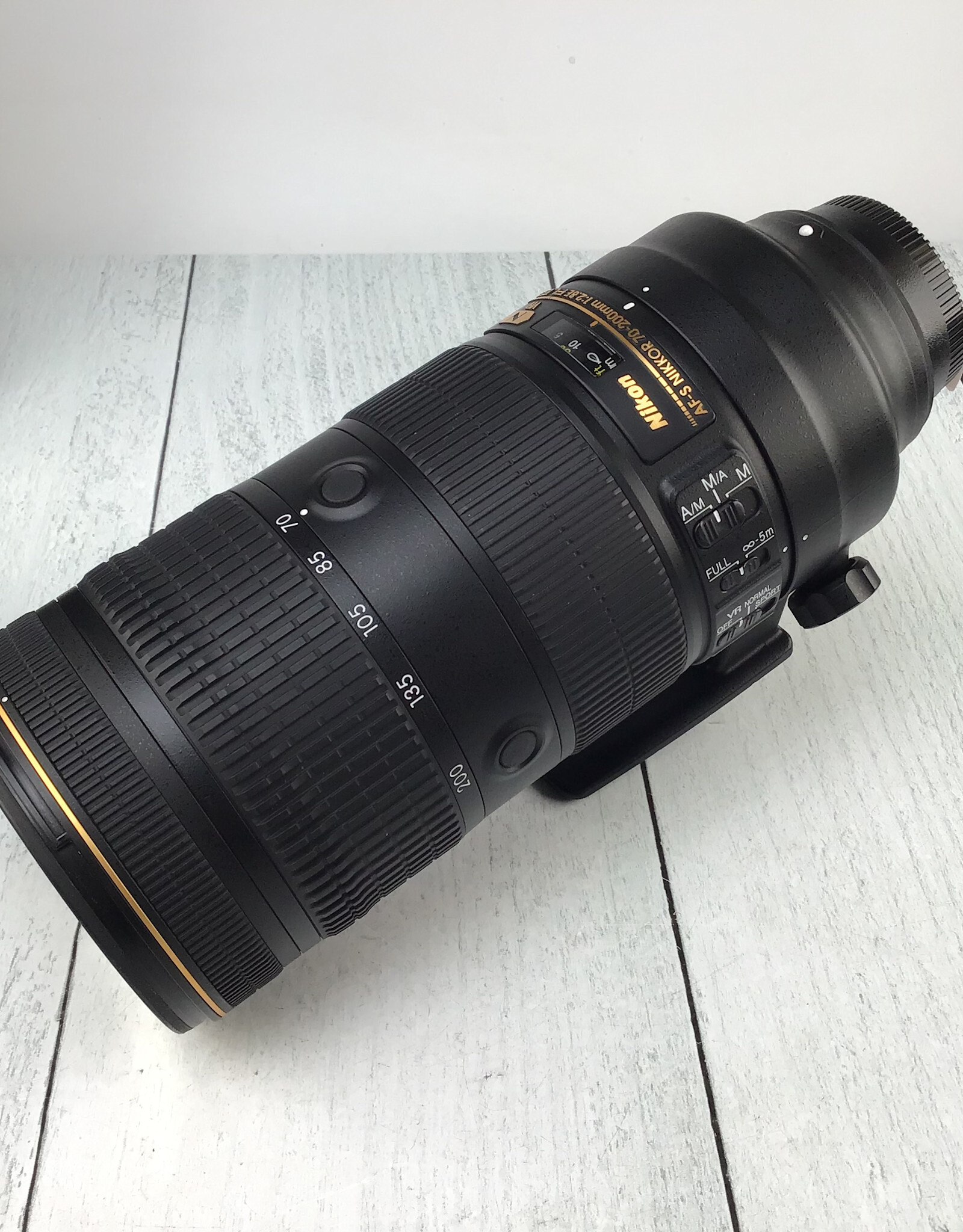 NIKON Nikon AF-S Nikkor 70-200mm f2.8 E FL VR Lens Used Good