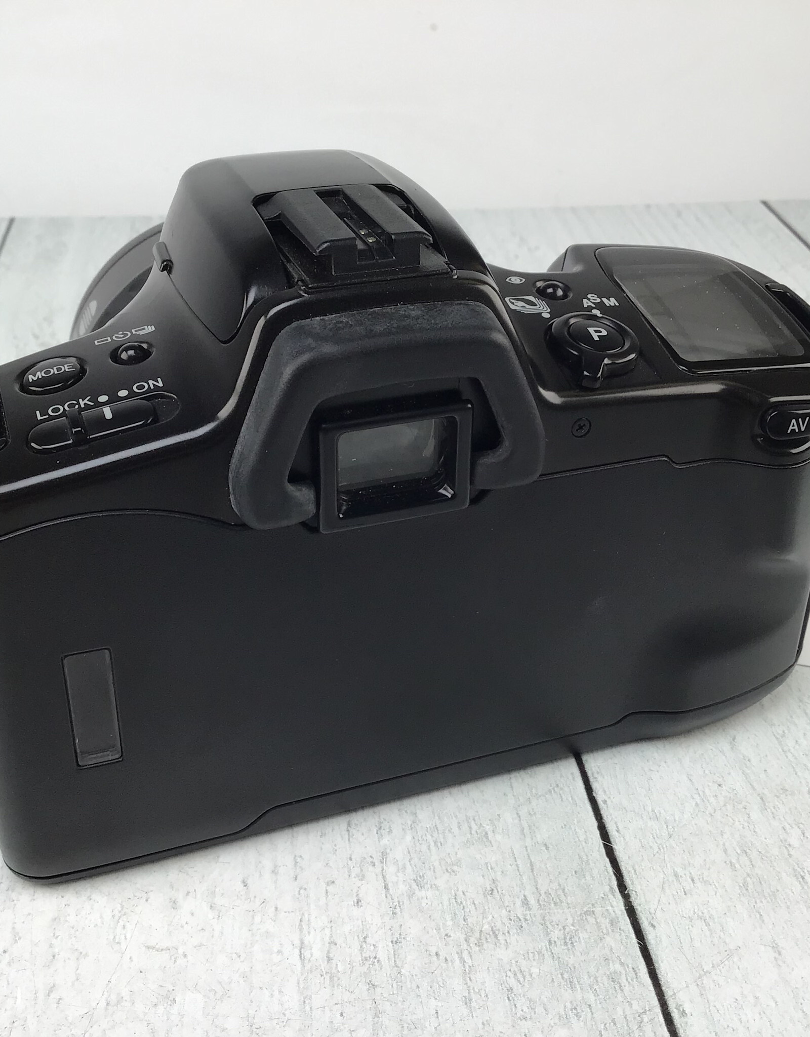 Minolta Minolta Maxxum 400Si Camera w/ 35-70mm Used Good