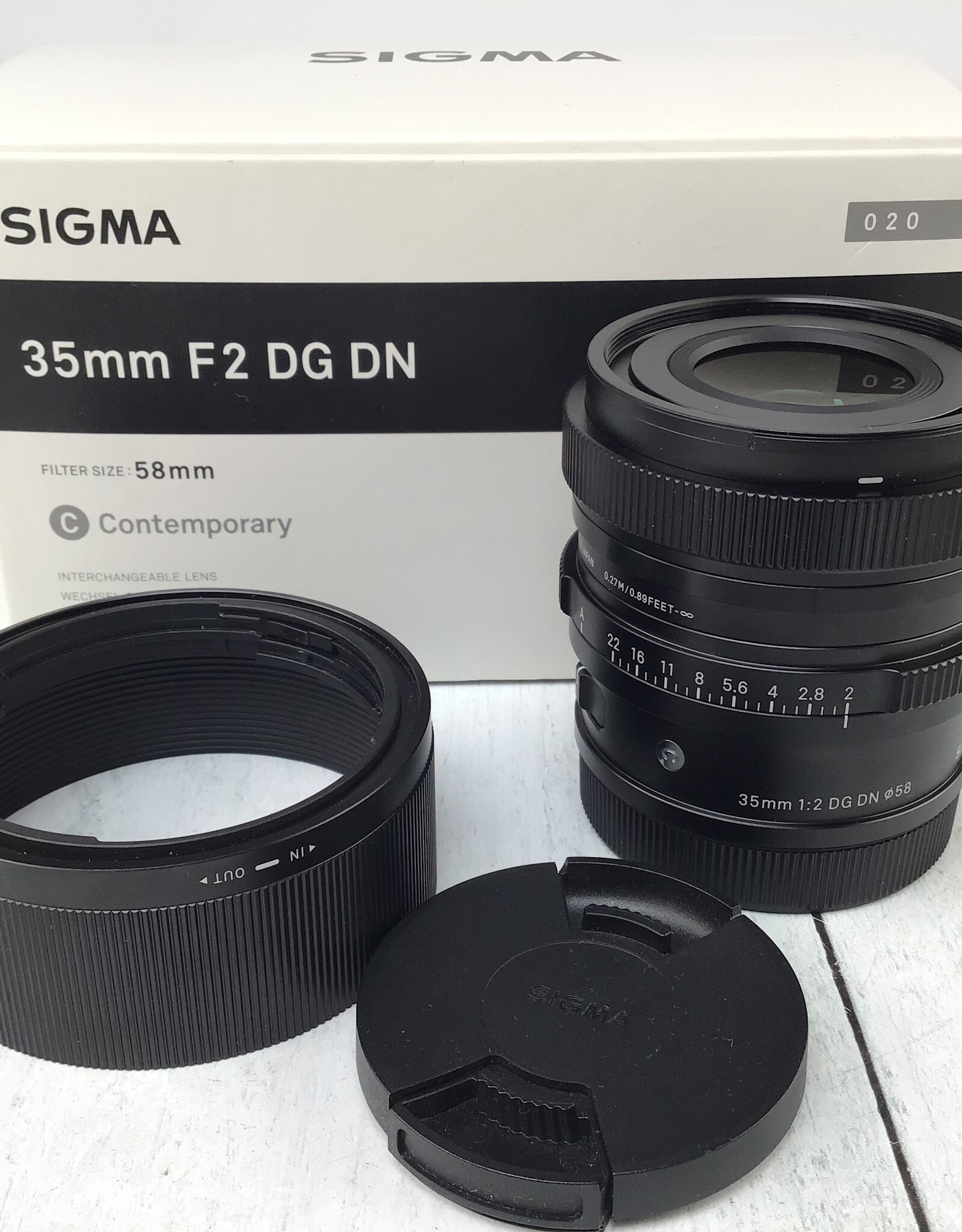 SIGMA Sigma 35mm f2 DG DN Lens for Sony in box Used EX