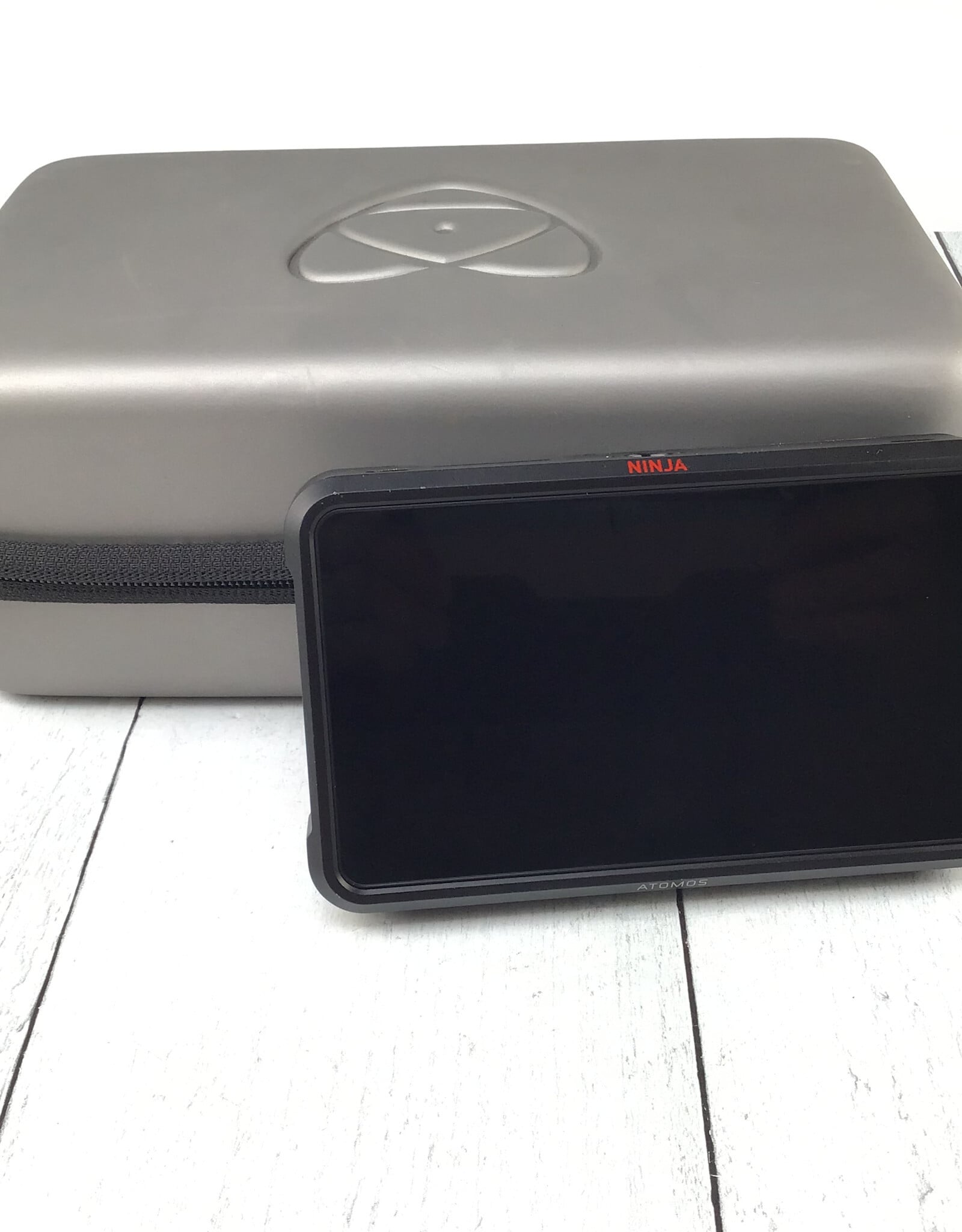 ATOMOS Atomos Ninja V w/ Case Used Good