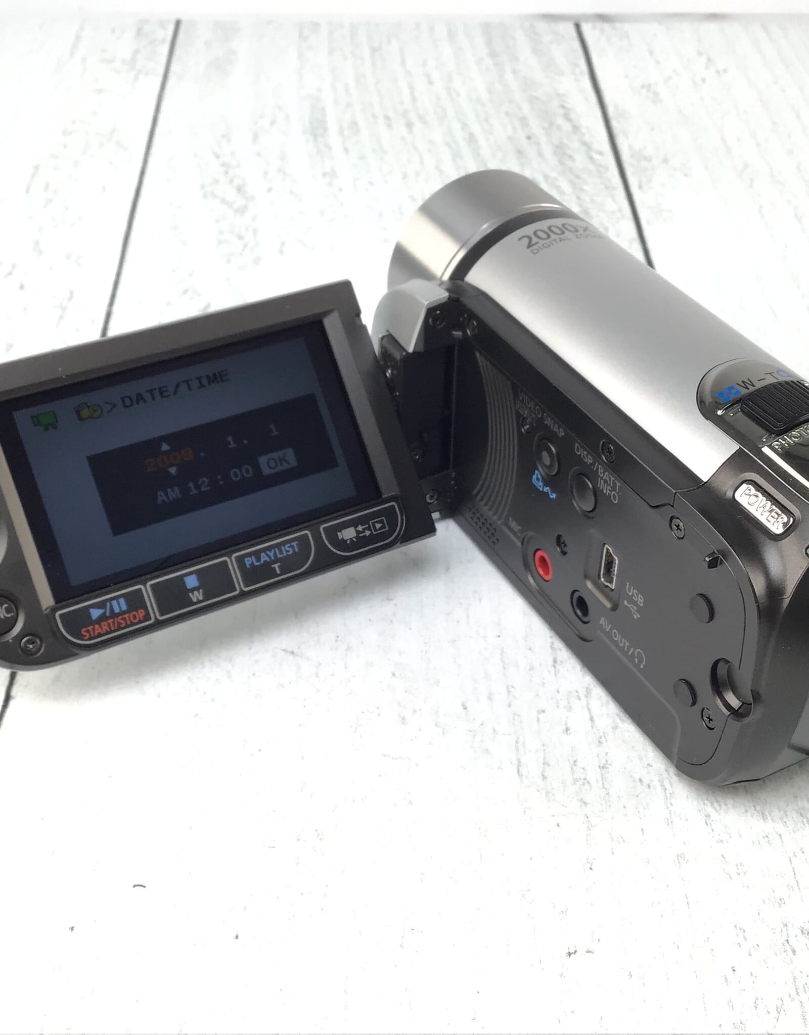 CANON Canon FS200 Camcorder No Charger Used Good