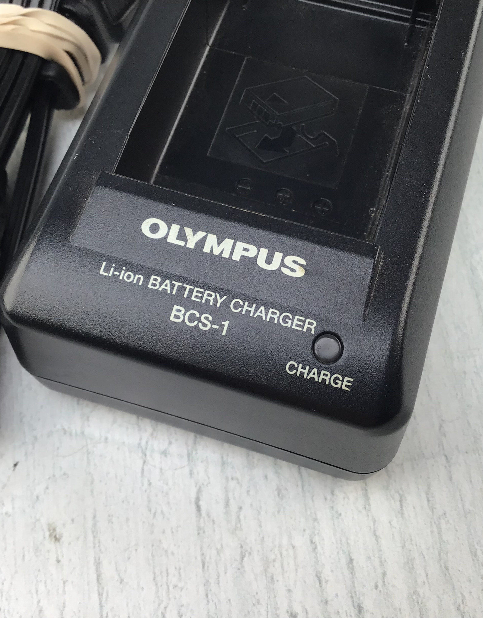 OLYMPUS Olympus BCS-1 Battery charger for BLS-1 Used Good