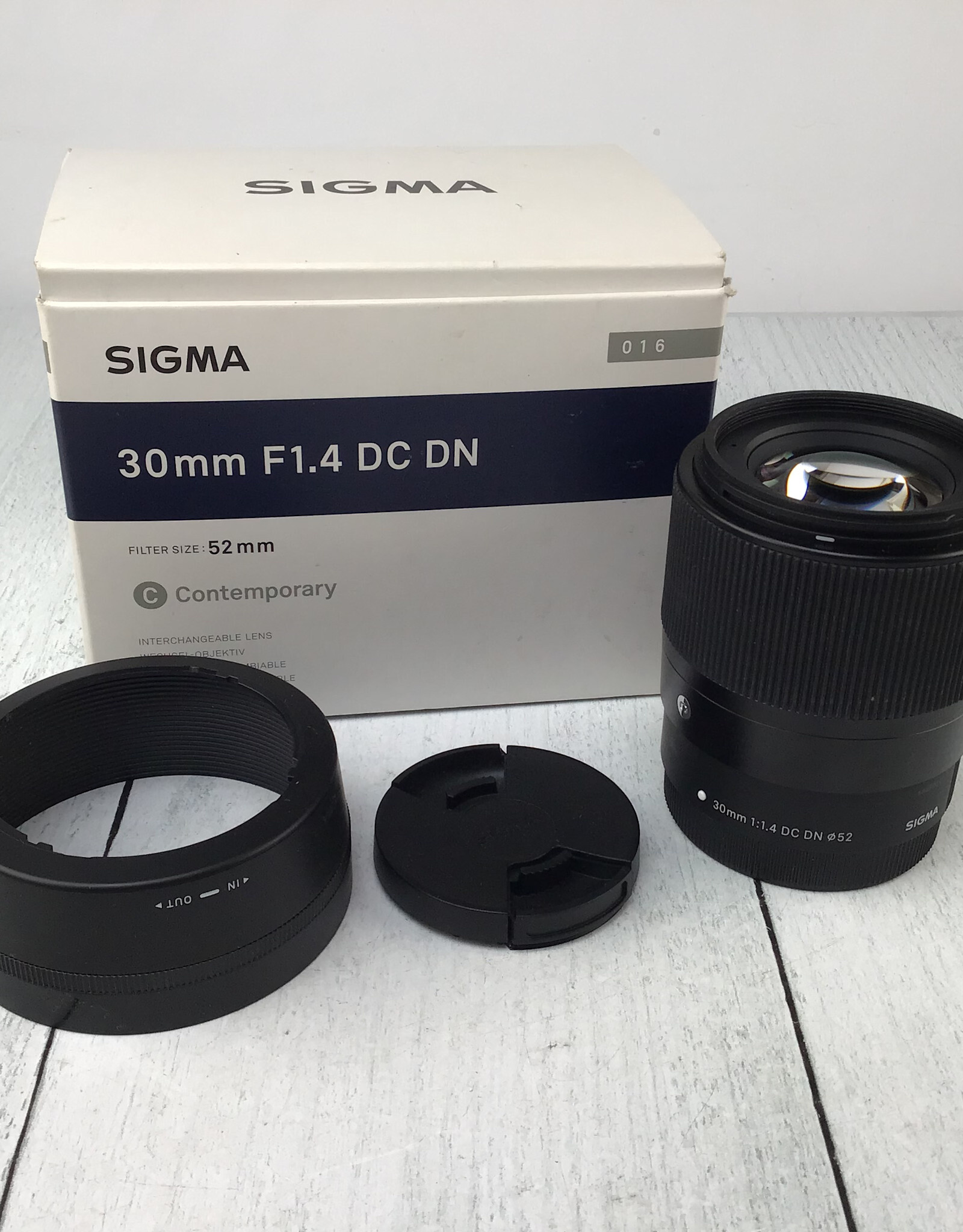 SIGMA Sigma 30mm f1.4 DC DN Lens for Canon EF-M in Box Used Good