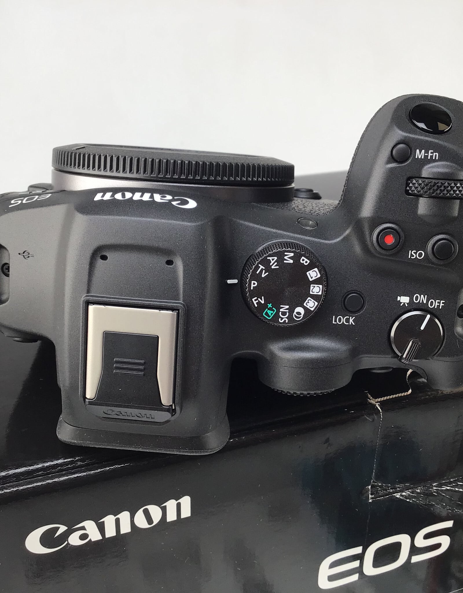 CANON Canon EOS R7 Camera Body in Box Used EX