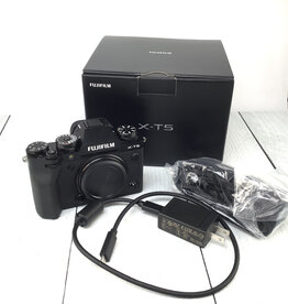 FUJI Fuji X-T5 Camera Body Black in Box Used Good