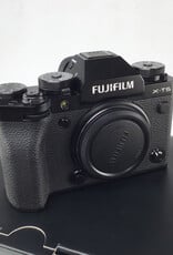 FUJI Fuji X-T5 Camera Body Black in Box Used Good