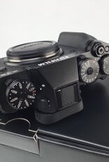 FUJI Fuji X-T5 Camera Body Black in Box Used Good