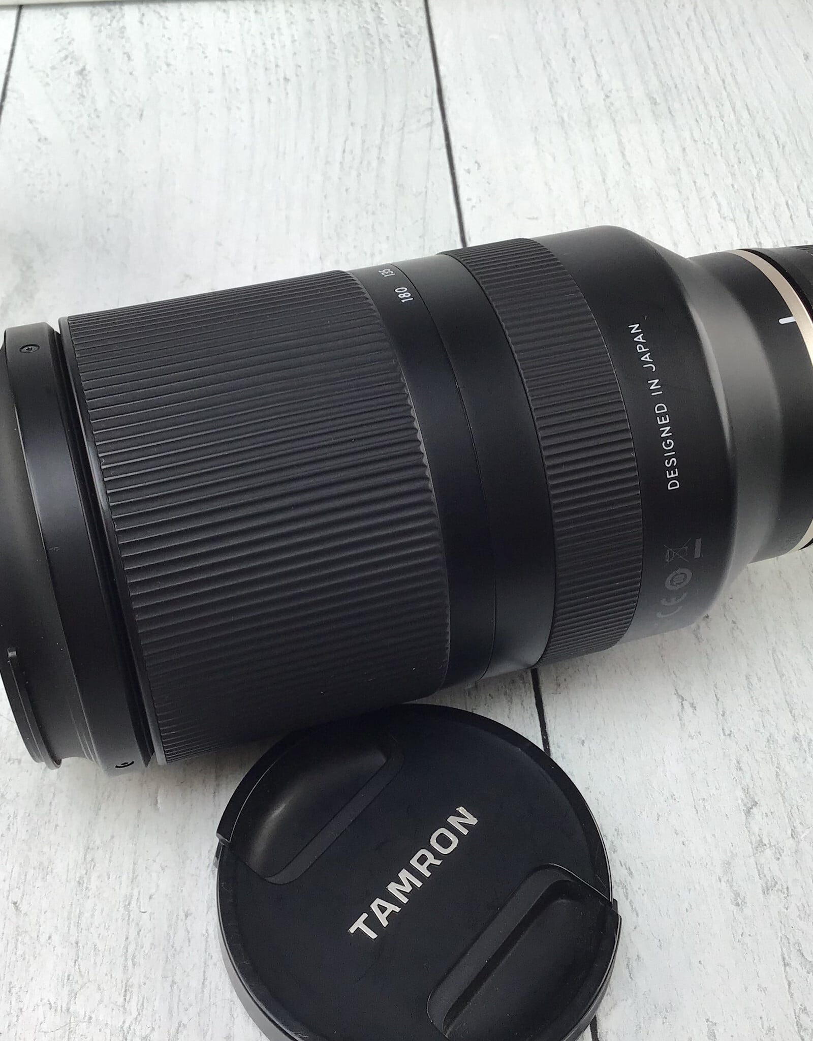 TAMRON Tamron 70-180mm f2.8 Di III VXD Lens for Sony in Box Used Fair