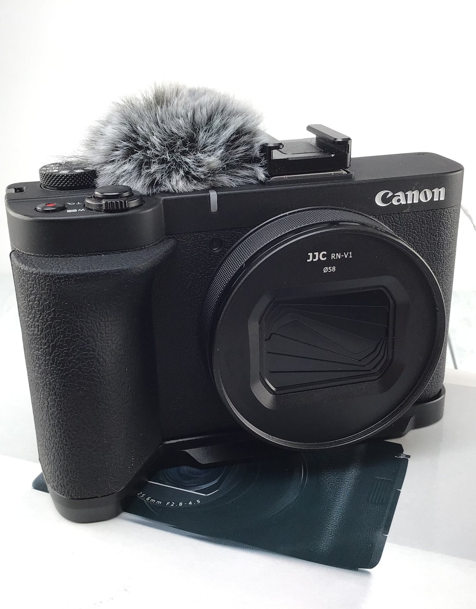 CANON Canon PowerShot V1 Camera in Box Used Good