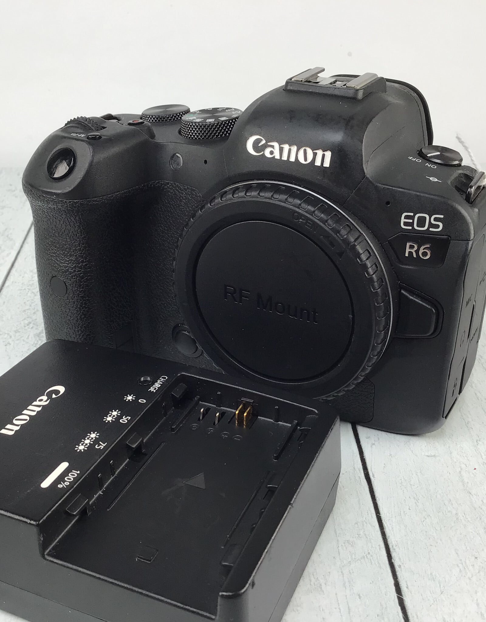 CANON Canon EOS R6 Camera Body Used Good