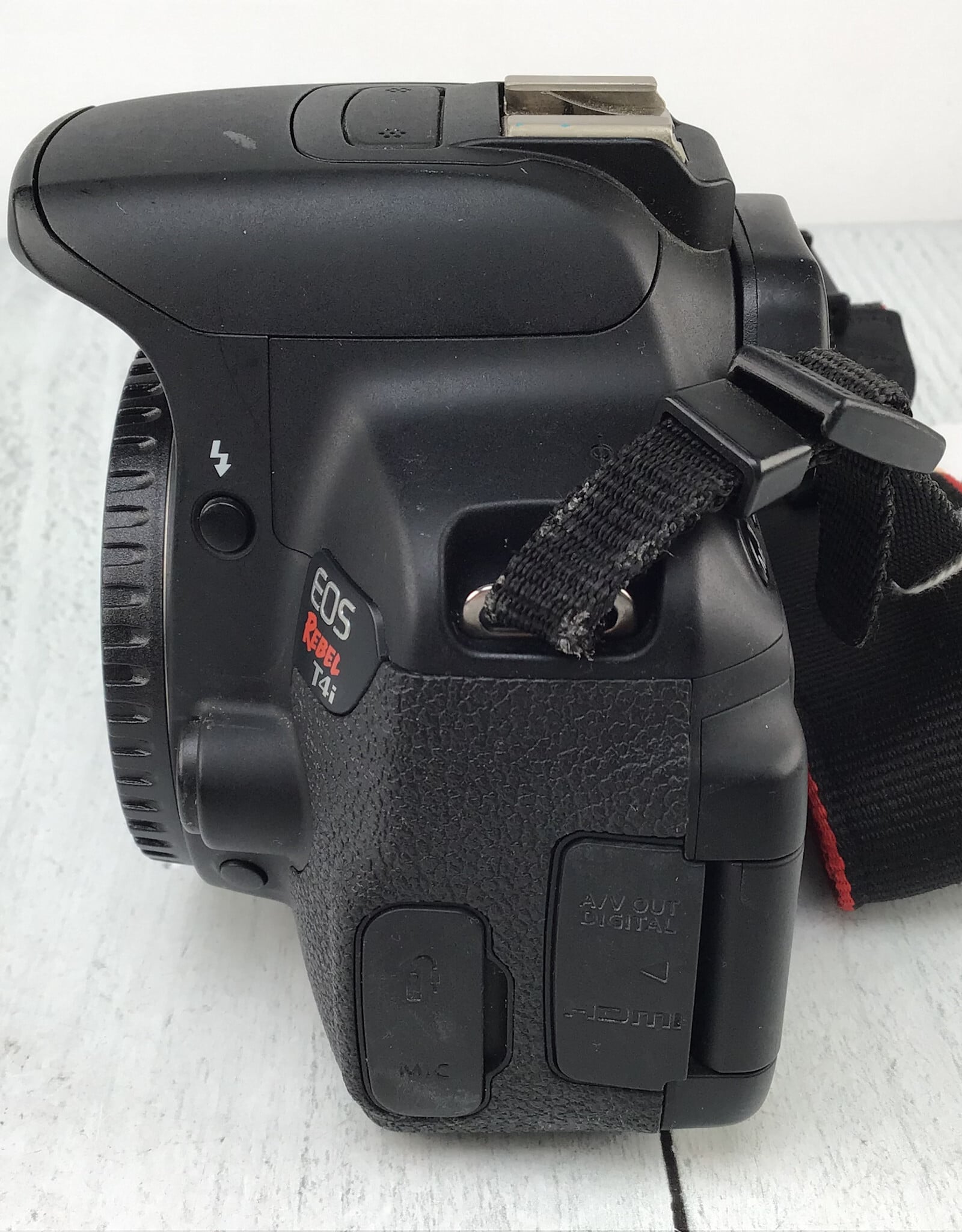 CANON Canon EOS Rebel T4i Camera Body