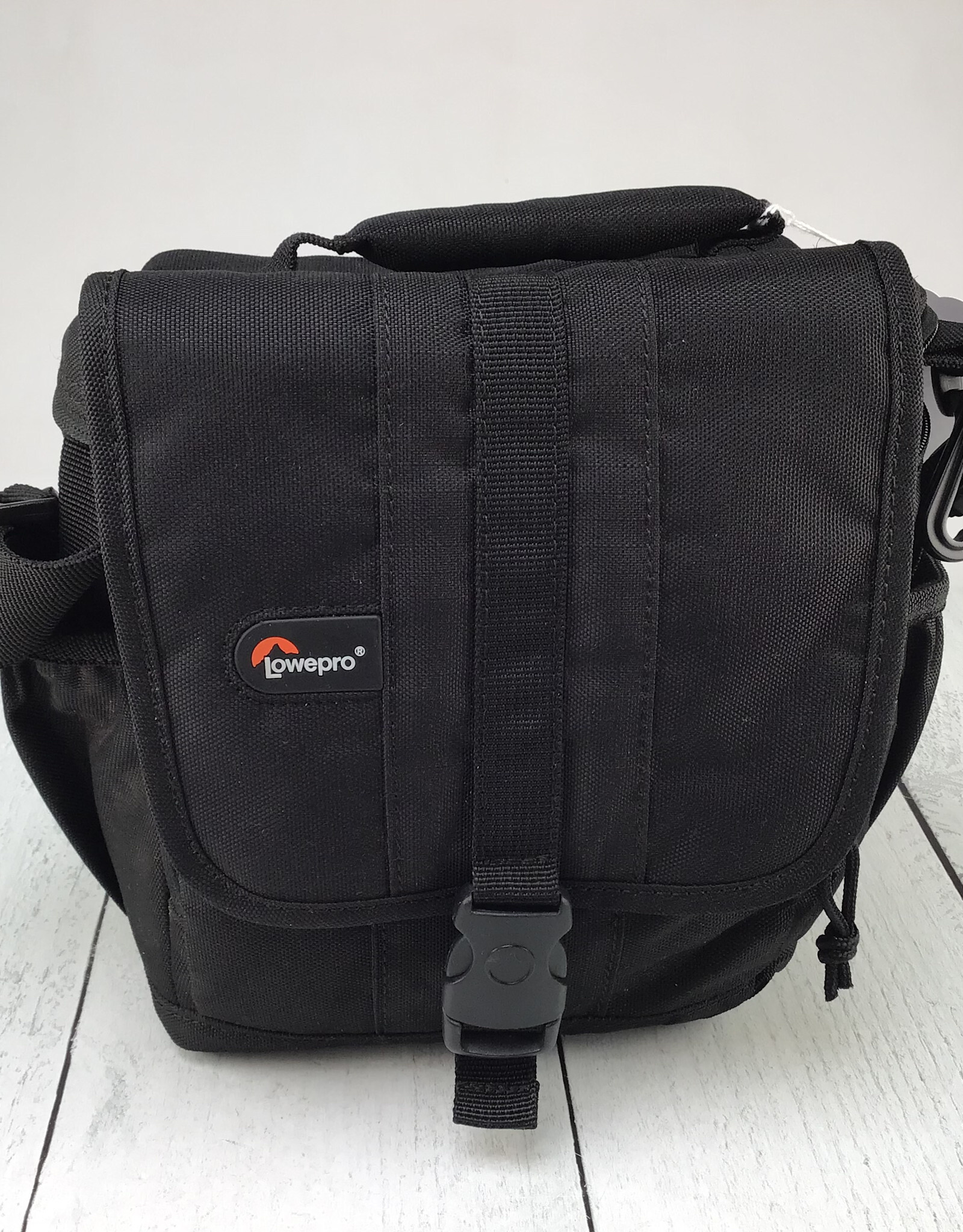 LOWEPRO Lowepro Adventura 140 Camera Bag Used Good