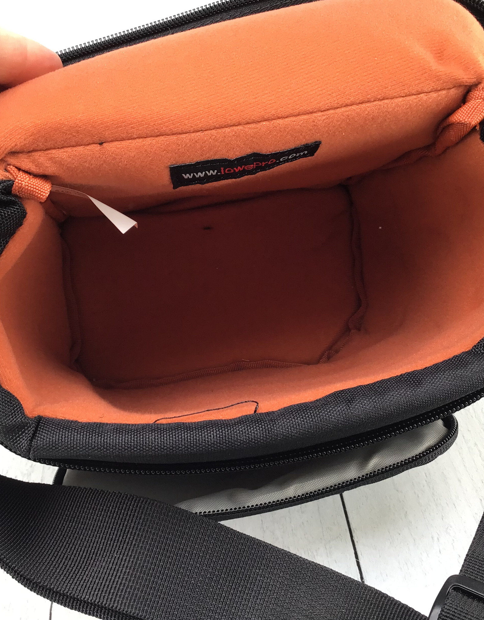 LOWEPRO Lowepro Adventura 140 Camera Bag Used Good