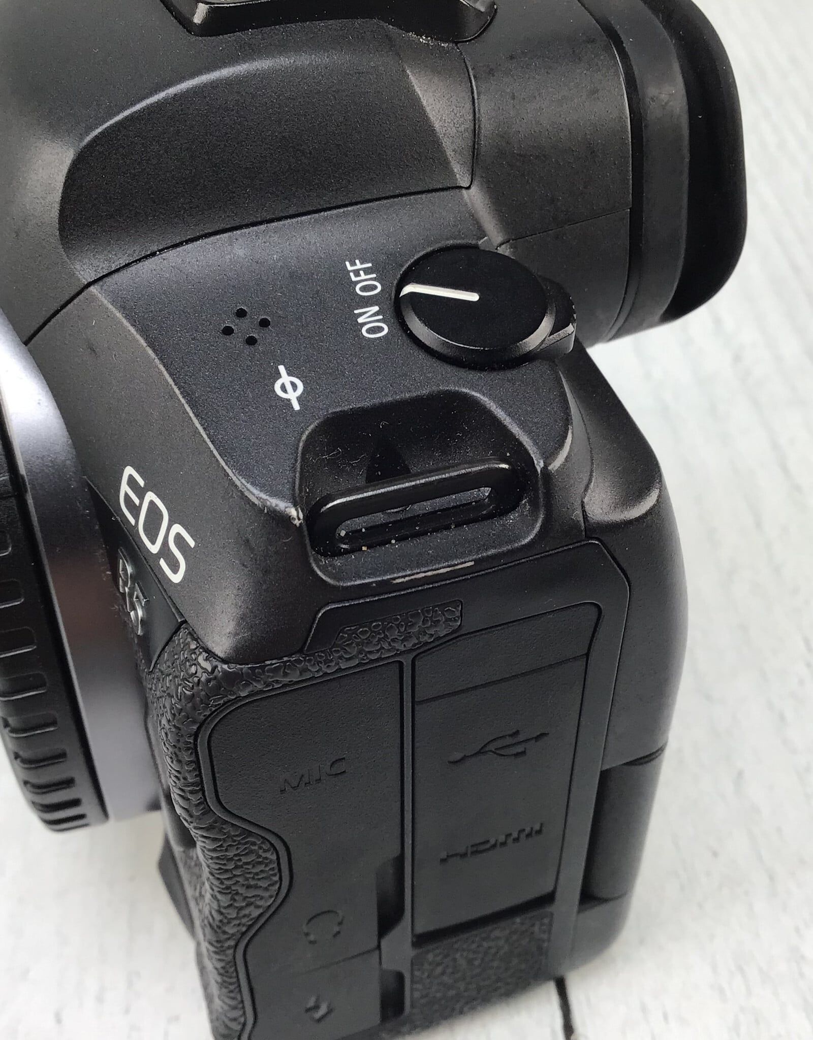 CANON Canon EOS R5 Camera Body Used Good