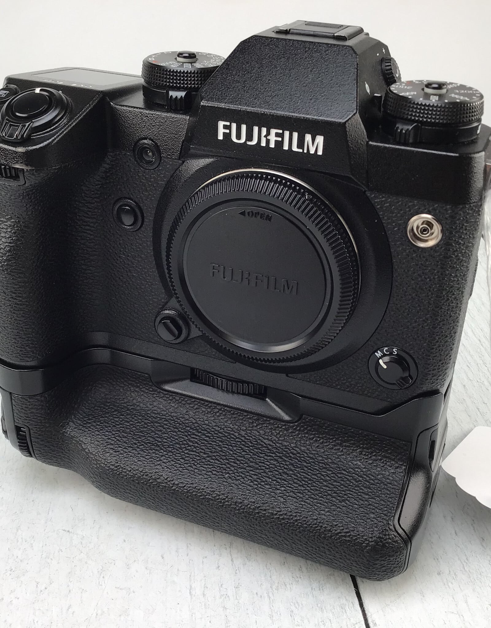 FUJI Fuji X-H1 Camera W/ VPB-XH1 Grip Used Good