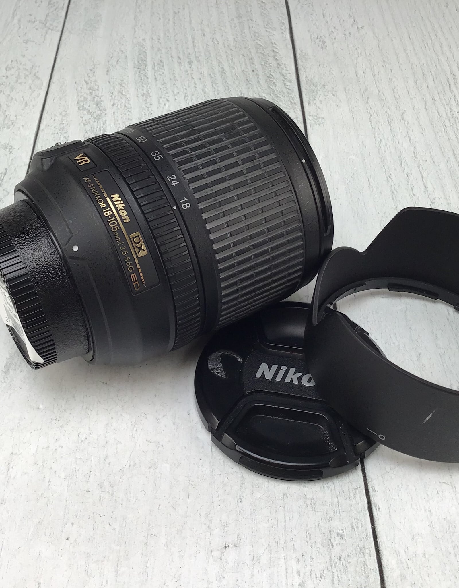 NIKON Nikon AF-S Nikkor 18-105mm f3.5-5.6 G VR Lens Used Good
