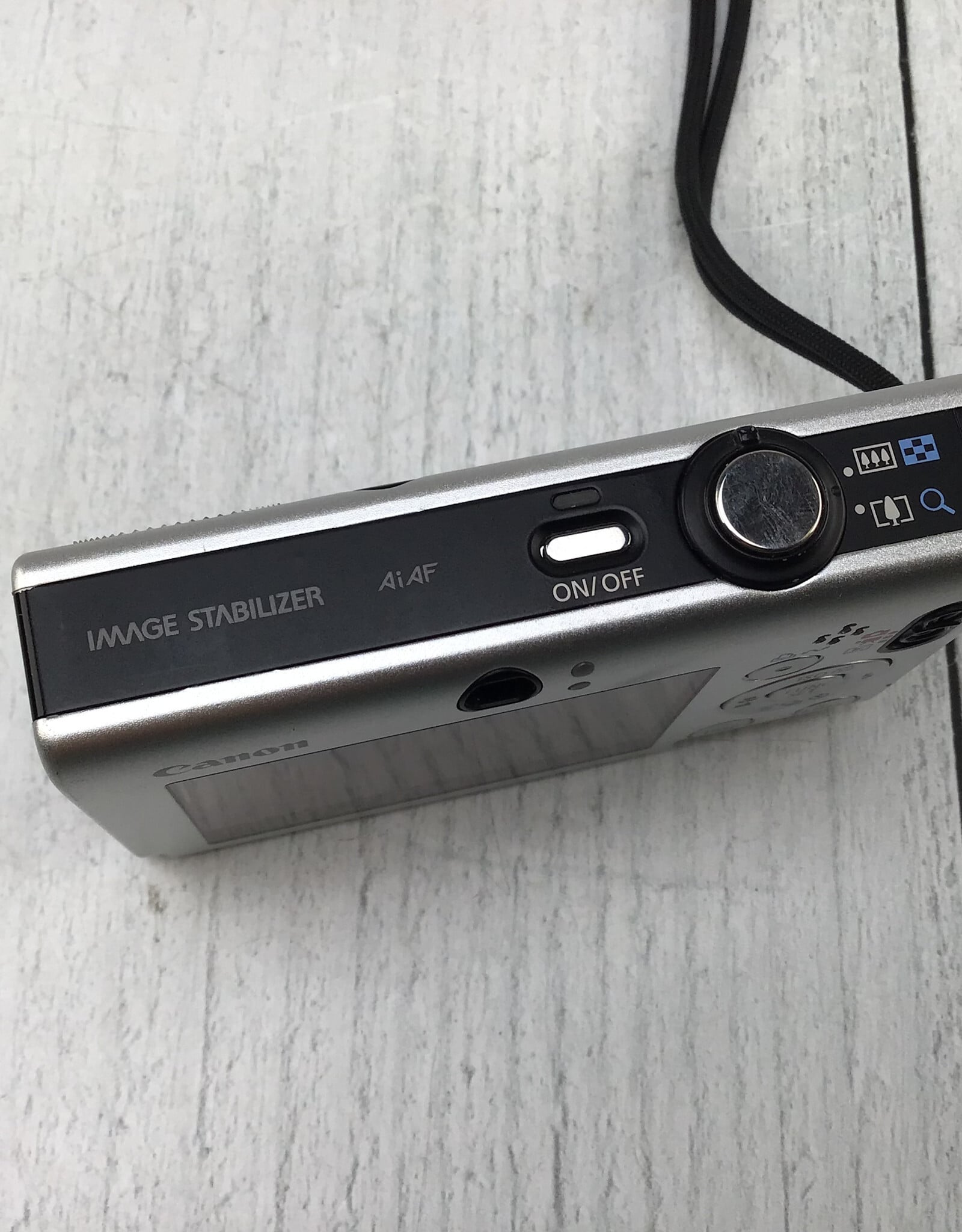CANON Canon PowerShot SD1100 IS Camera Used Good