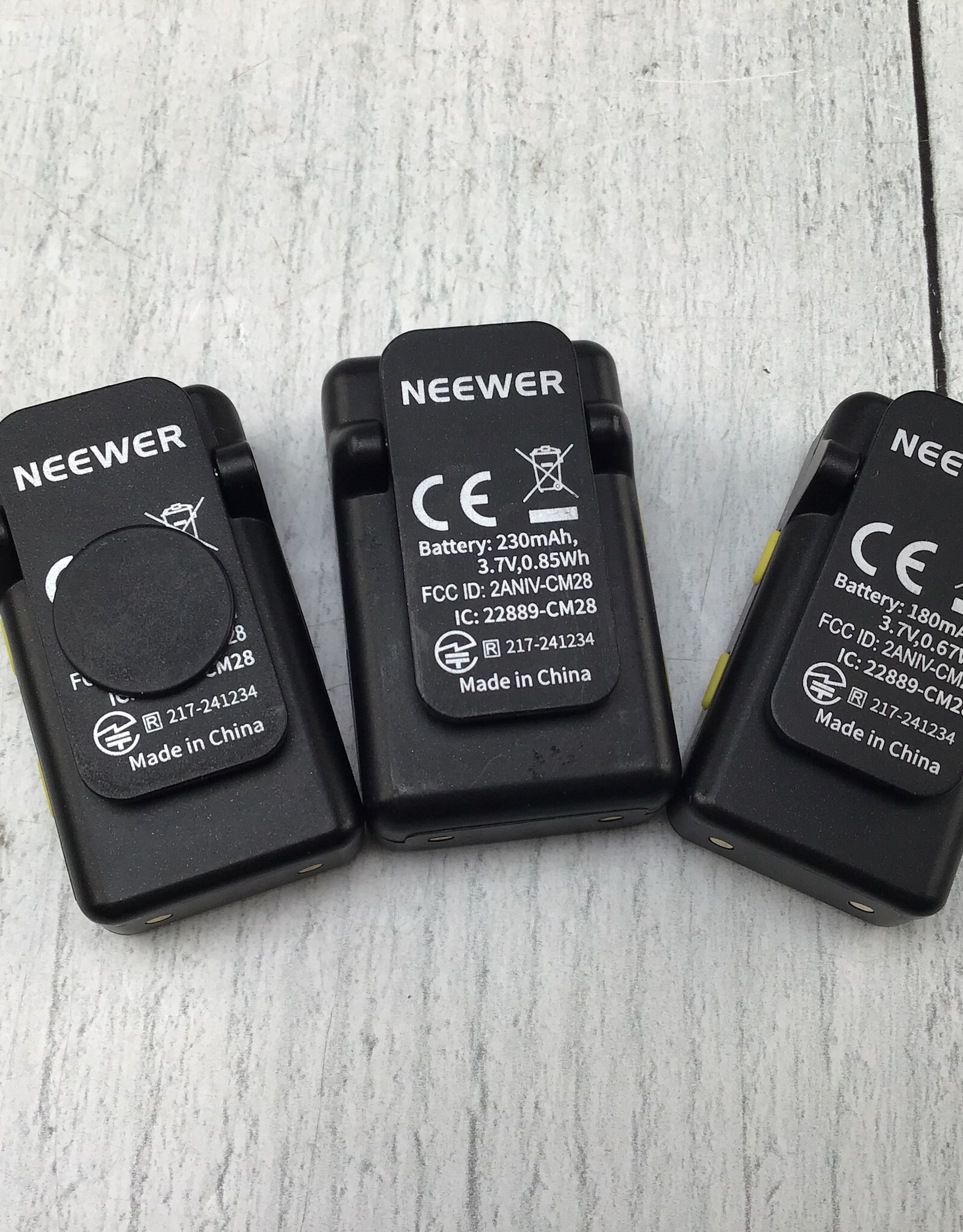 Neewer Neewer CM28 Wireless Microphone Used Good