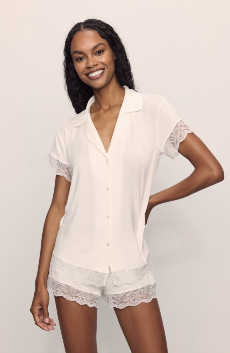 Malou Short with Lace