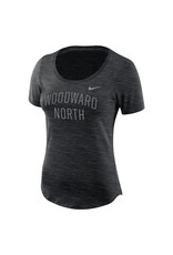 NIKE REMOTE WN Woodward North Ladies SS Scoop