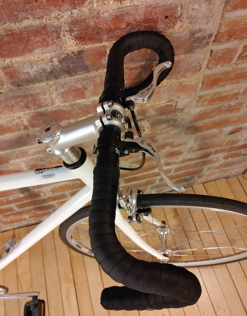 Bike : White Single Speed : 56cm