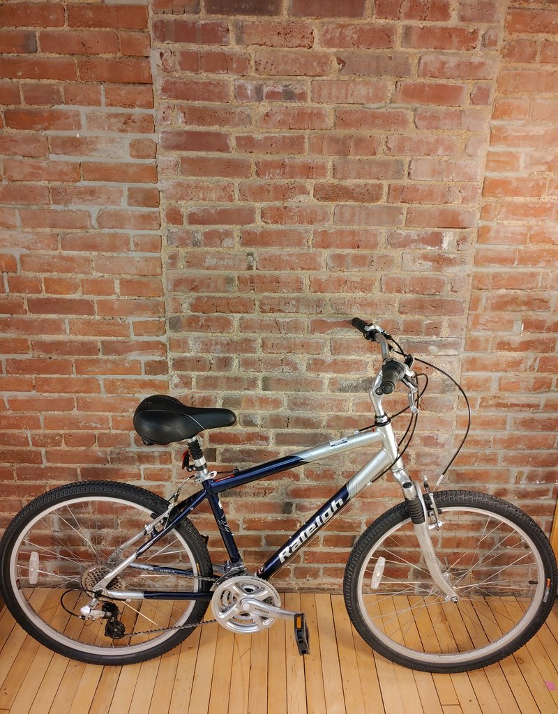 Bike : Raleigh SC40 : 18"