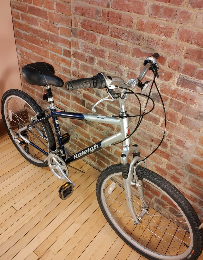 Bike : Raleigh SC40 : 18"