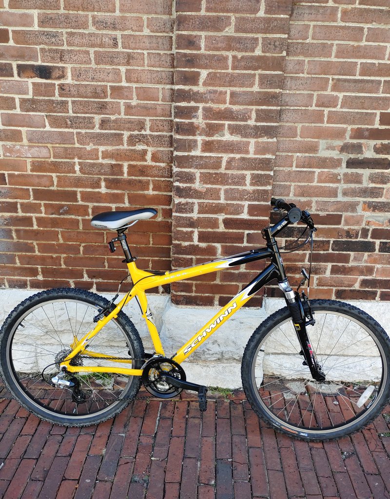 Schwinn Bike : Schwinn Mesa : 20"