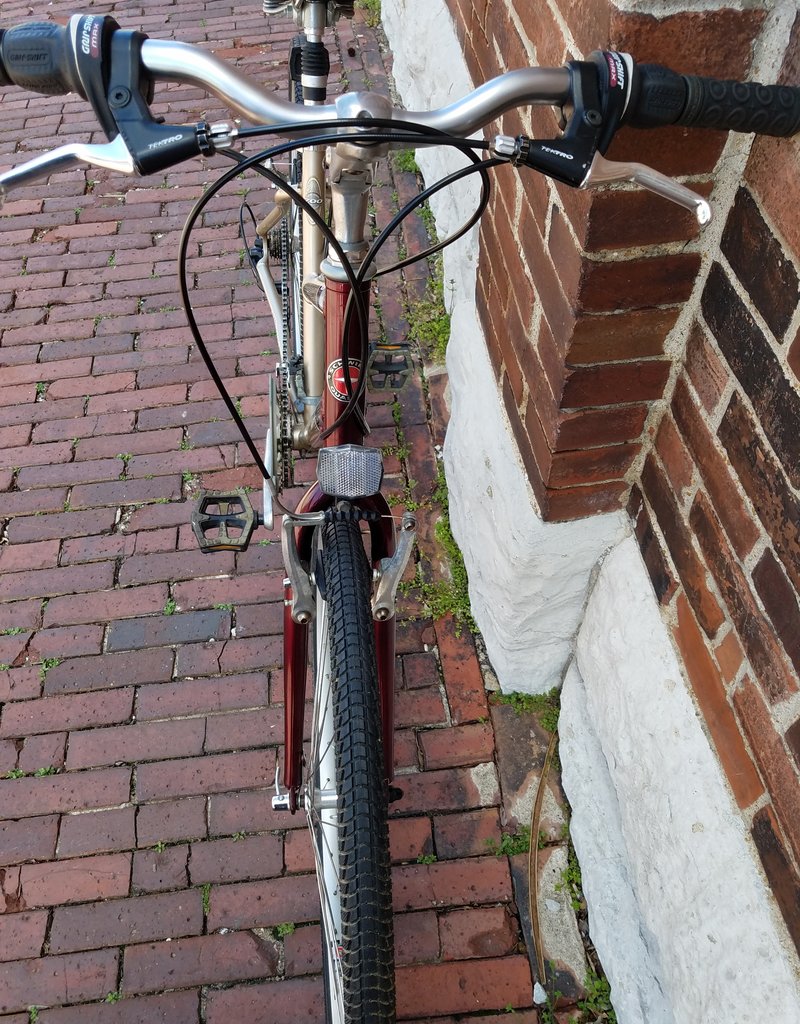 Schwinn Schwinn Sierra 700: 18"L