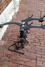 Saris Car Rack : Saris Bones 2 trunk used