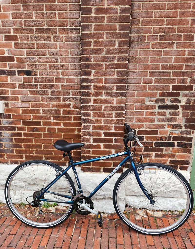Trek Bike : Trek 700 Multi : 17"